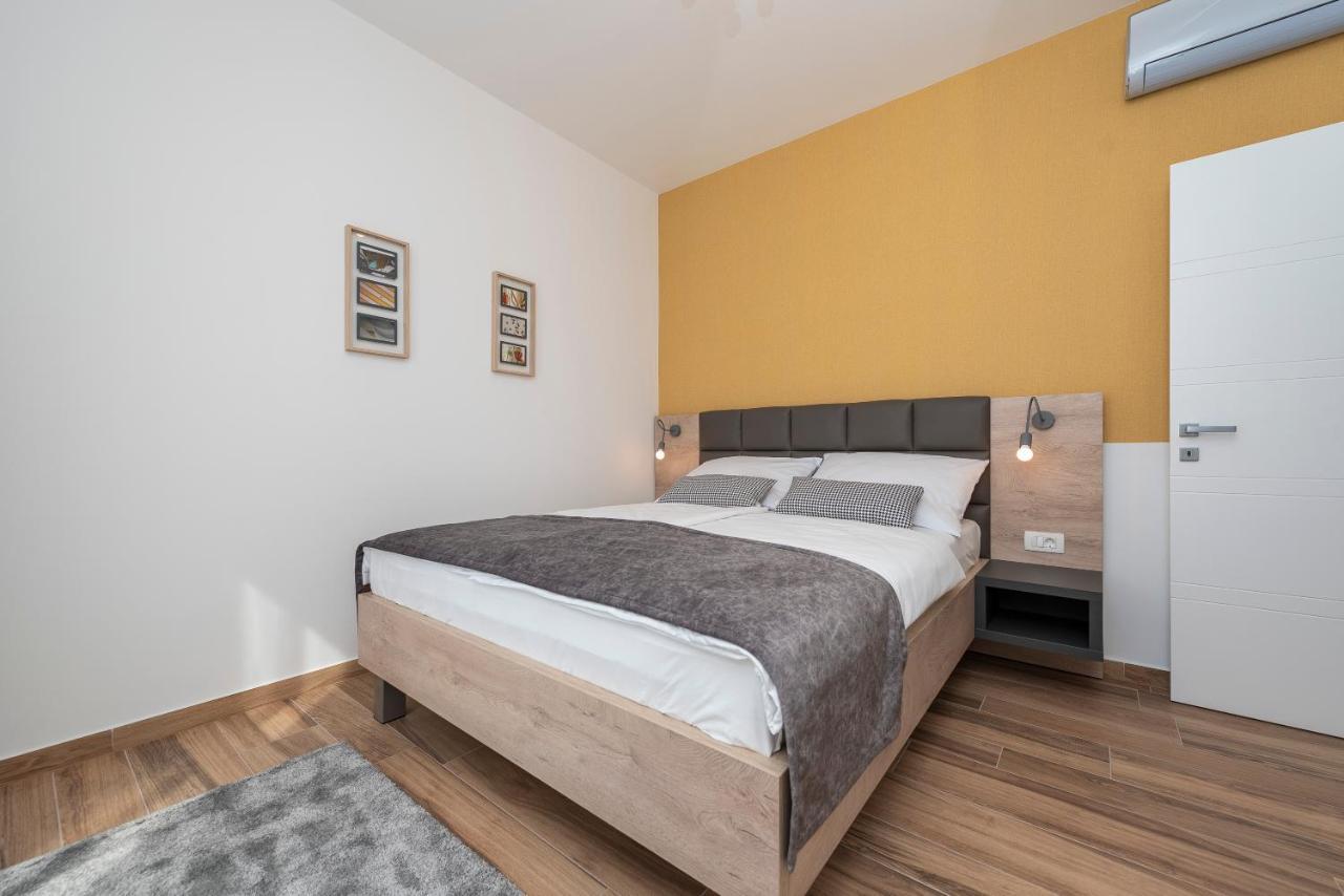 Luxury Apartments - La Vir 3 & 4 Buitenkant foto
