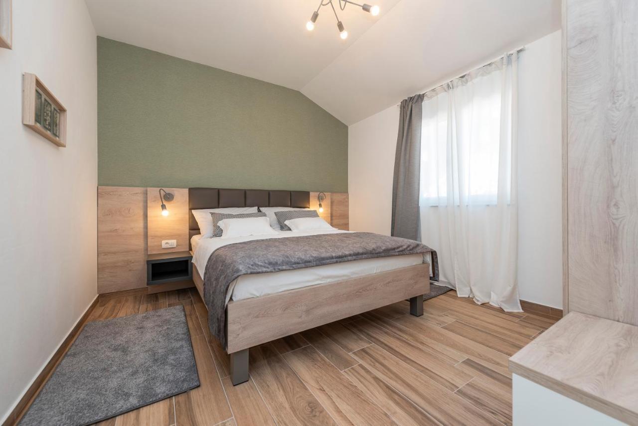 Luxury Apartments - La Vir 3 & 4 Buitenkant foto