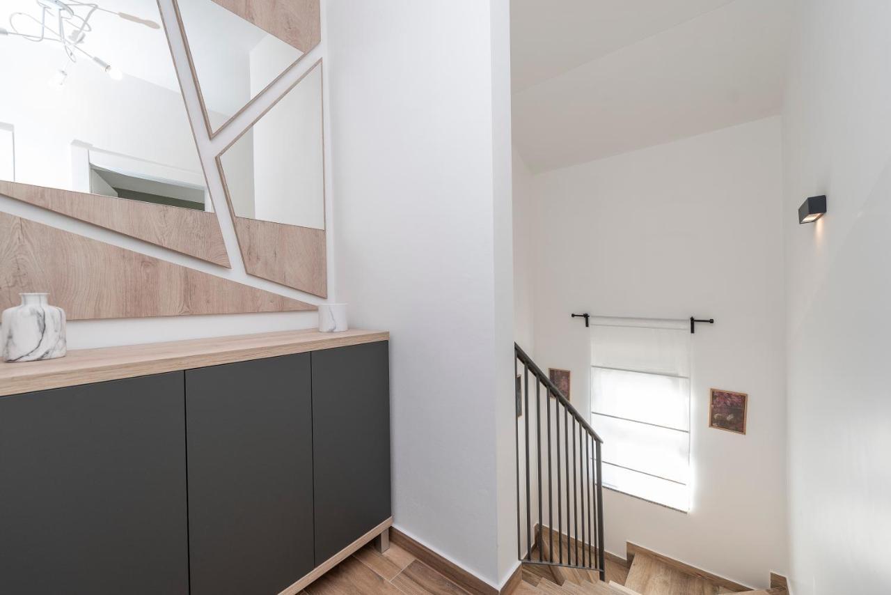 Luxury Apartments - La Vir 3 & 4 Buitenkant foto