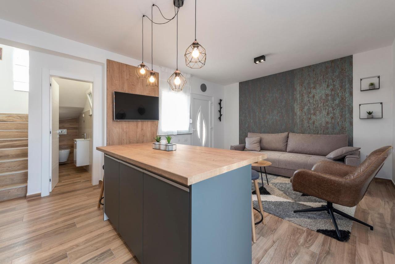 Luxury Apartments - La Vir 3 & 4 Buitenkant foto