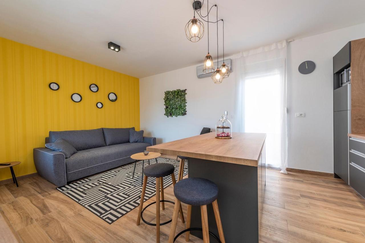 Luxury Apartments - La Vir 3 & 4 Buitenkant foto